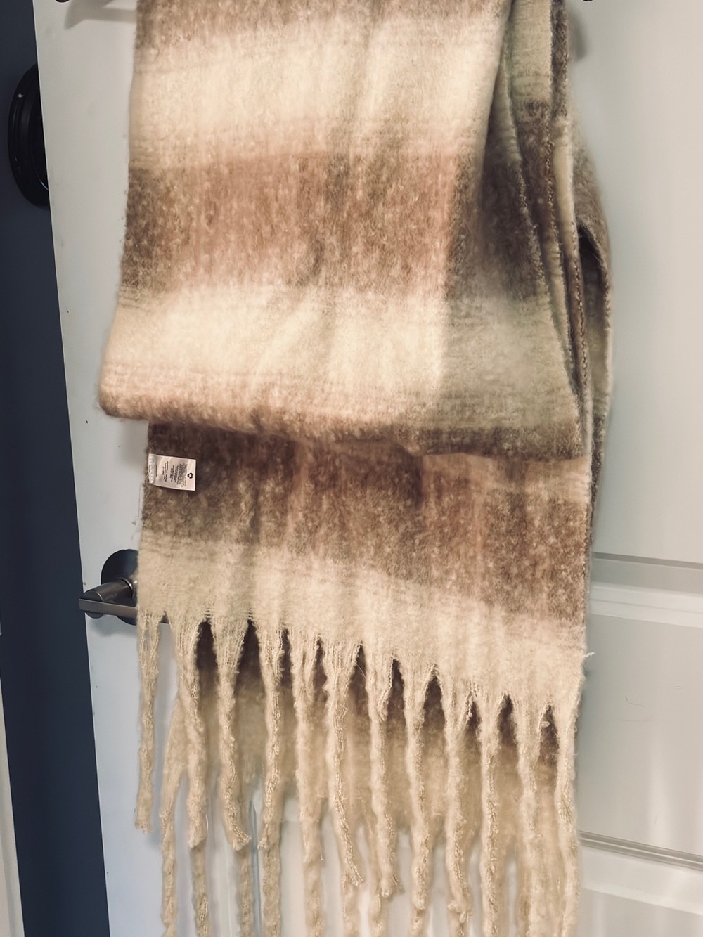Soft Ombre Fringe Throw Scarf- Cream and Brown